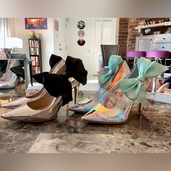 Shoe Bows! https://www.etsy.com/shop/BowsTiedToMyHeart - Picture 2 of 4